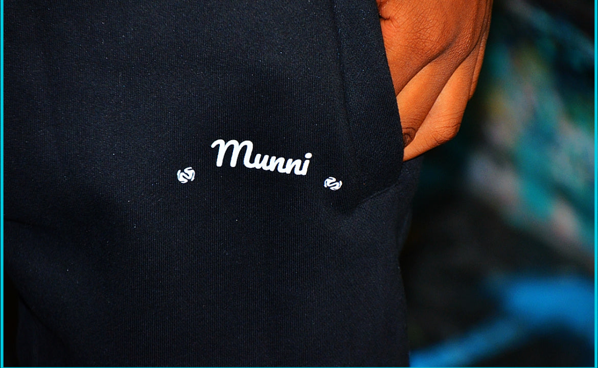 MUNNI Galaxy Joggers - black