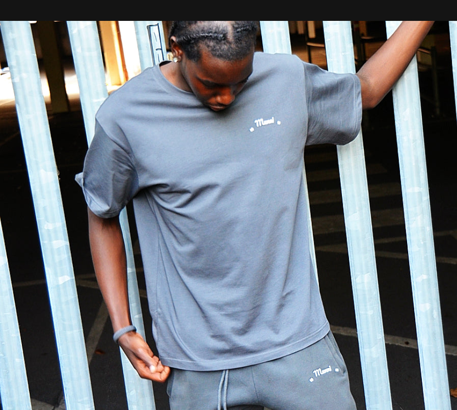 MUNNI Galaxy Tee - Charcoal Grey